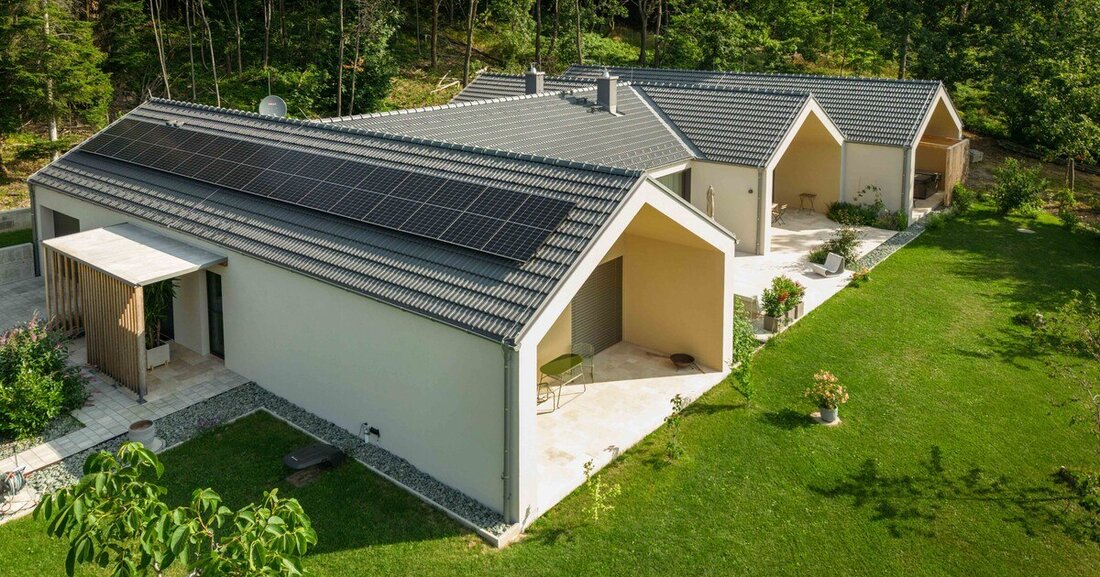 Aus Rücksicht auf die traditionelle Ziegelbauweise des Burgenlands wurde ein Landhaus zeitgemäß interpretiert.