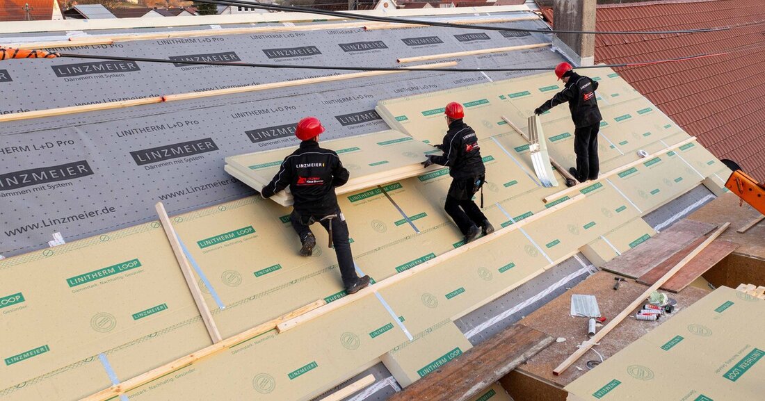 Moderne Dämmlösungen für Dach und Fassade bieten Sicherheit für Verleger*innen und Kund*innen.