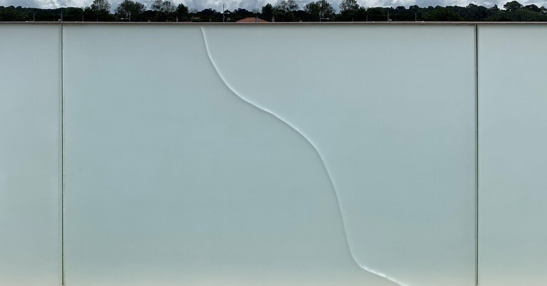 Das neu erschienene Schweizer Merkblatt SIA 2057 ist ein Meilenstein für mehr Sicherheit und weniger Schadensfälle im Glasbau.