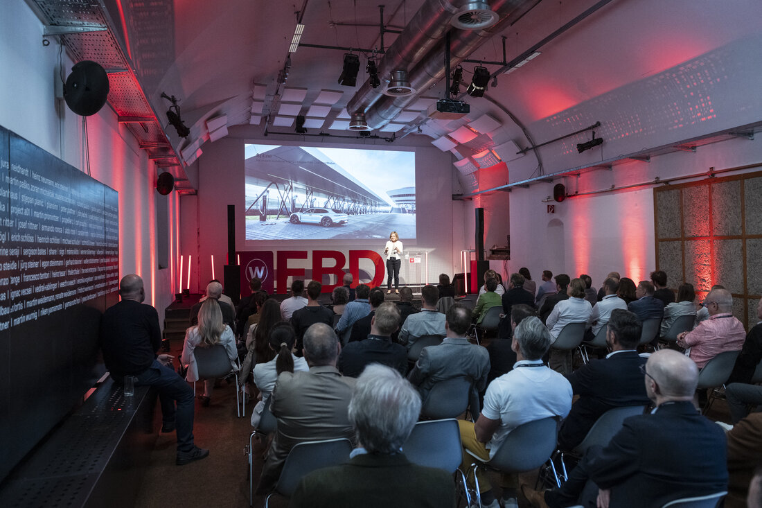 Zum fünften Mal lud Wienerberger Österreich zum Future Brick Day ein. Mehr als 120 Teilnehmer*innen folgten den spannenden Vorträgen nationaler und internationaler Expert*innen.