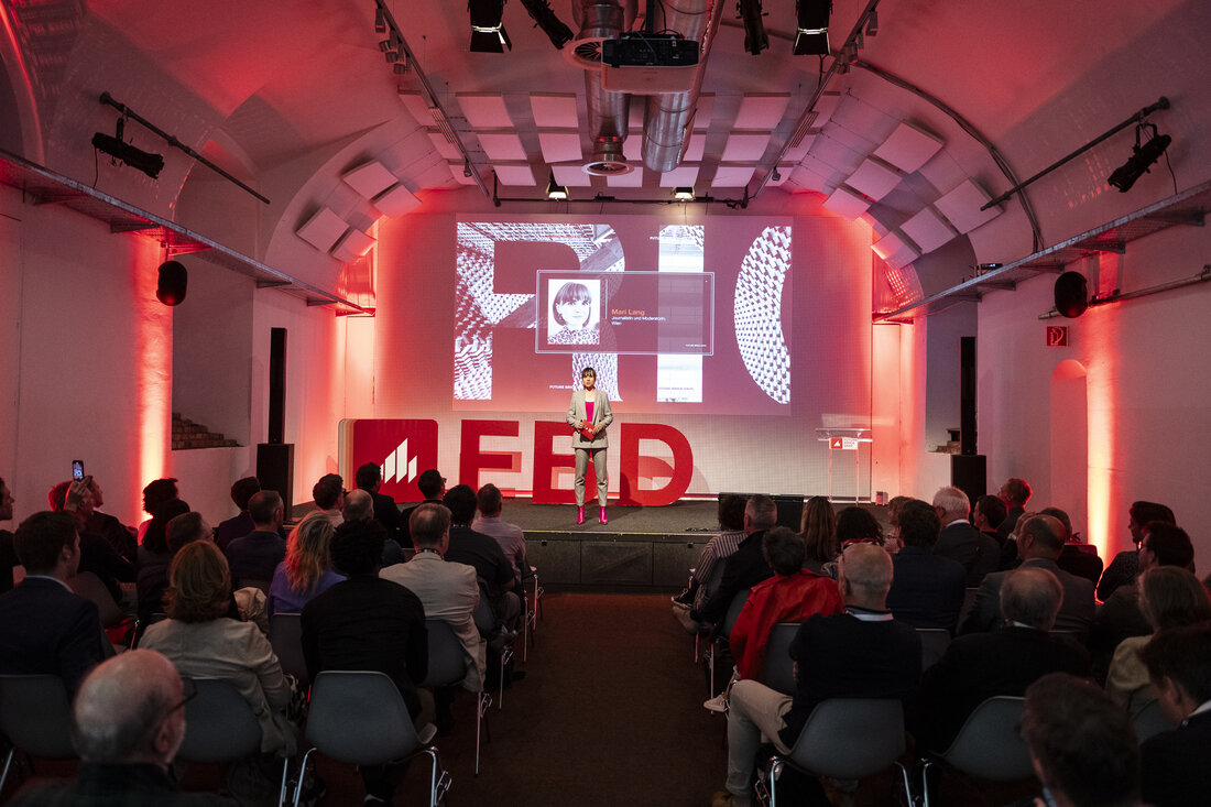 Internationale Expert*innen präsentieren am fünften Future Brick Day am 13. Mai 2025 aktuelle Trends, Innovationen und Best-Practice-Beispiele zum Thema digitale Bauwelten. 