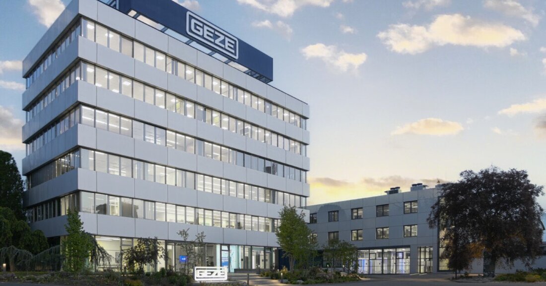 Geze, Spezialist für moderne Tür-, Fenster- und Sicherheitstechnik, hat im vergangenen Jahr seine Bemühungen um Nachhaltigkeit in allen Bereichen gesteigert und erhält dafür das Committed-Siegel in der Bewertung von EcoVadis.