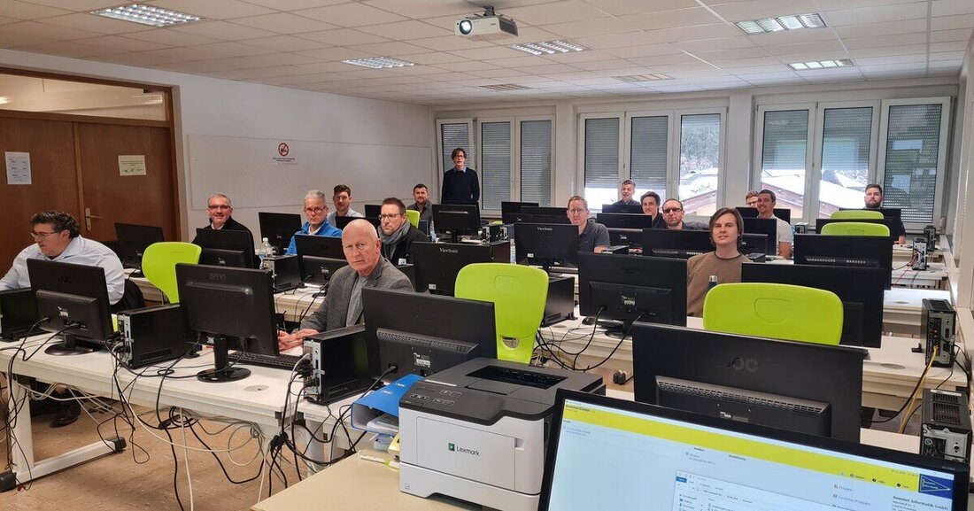 Der aktuelle Lehrgang für das "Austrian GlasStatik Bemessungsprogramm" sorgte für noch nie dagewesenes Teilnehmerinteresse.