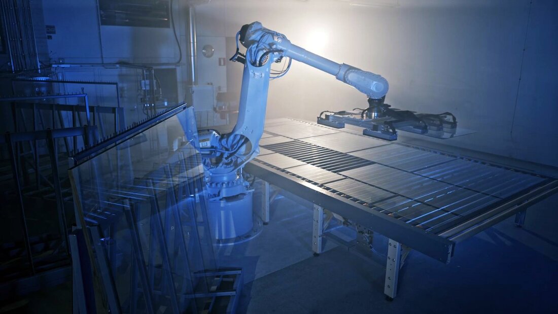 Die Besucher*innen der Fachmesse Vitrum in Mailand erwartet von 16. bis 19. September 2025 ein umfangreiches Angebot an intelligenten Lösungen zur Glasver- und -bearbeitung.