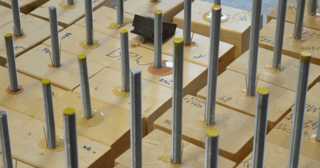 Das Seminar "Kleben im Holzbau" der Holzforschung Austria wird an vier Terminen in Österreich angeboten.