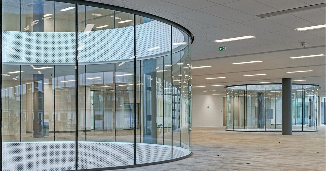 Vielfältige Farbvariationen, mehr Tageslicht und hohe Transparenz: Mit Contraflam Structure Elegance erweitert Vetrotech Saint-Gobain seine Produktfamilie.