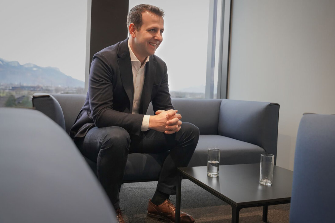 IMA-Schelling-CEO Maximilian Lehner spricht im Interview über die zunehmende Regulierung in Europa, den bürokratischen Aufwand und dessen Auswirkungen auf Investitionen.