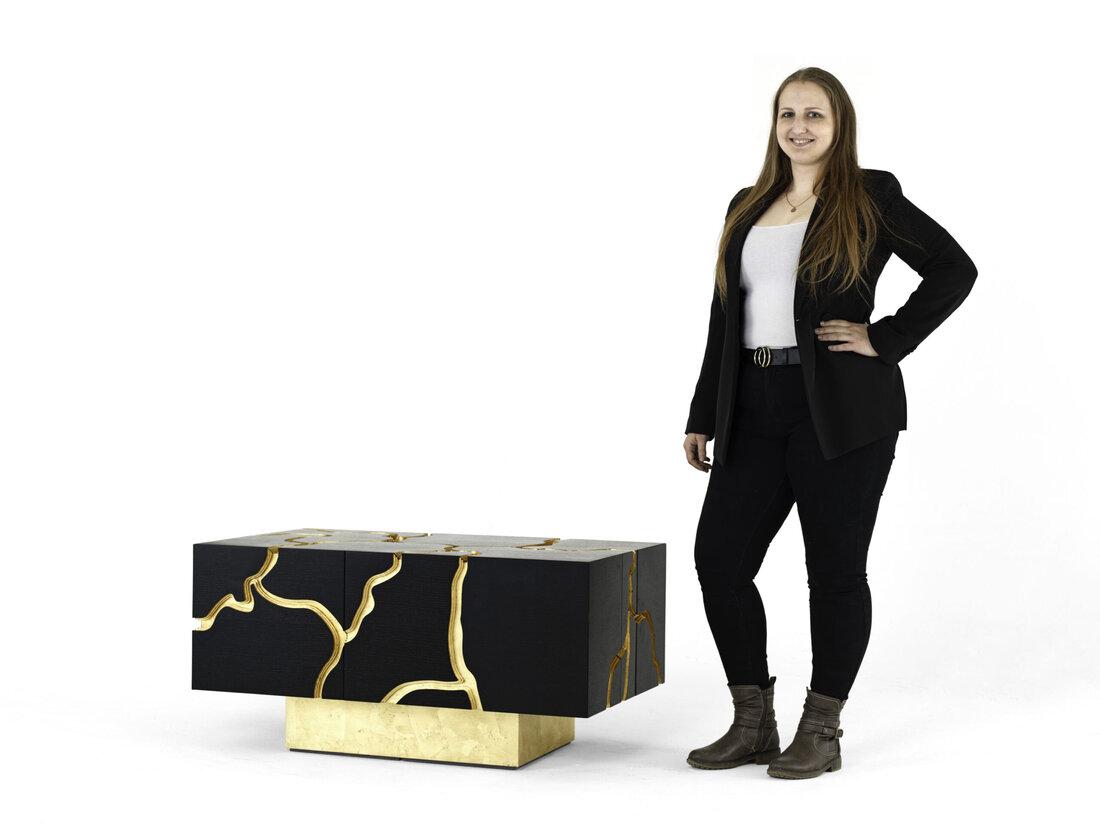 Mit ihrem Meistermöbel „the ore“ hat Laura Grafoner einen Couchtisch geschaffen, der aus der Masse hervorsticht. 