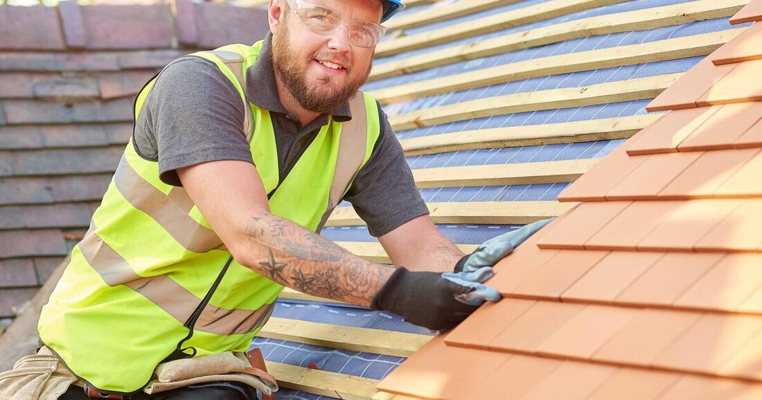 Die Vorbereitungskurse für Dachdecker*innen und Bauspengler*innen in Oberösterreich starten am 2. November 2022.