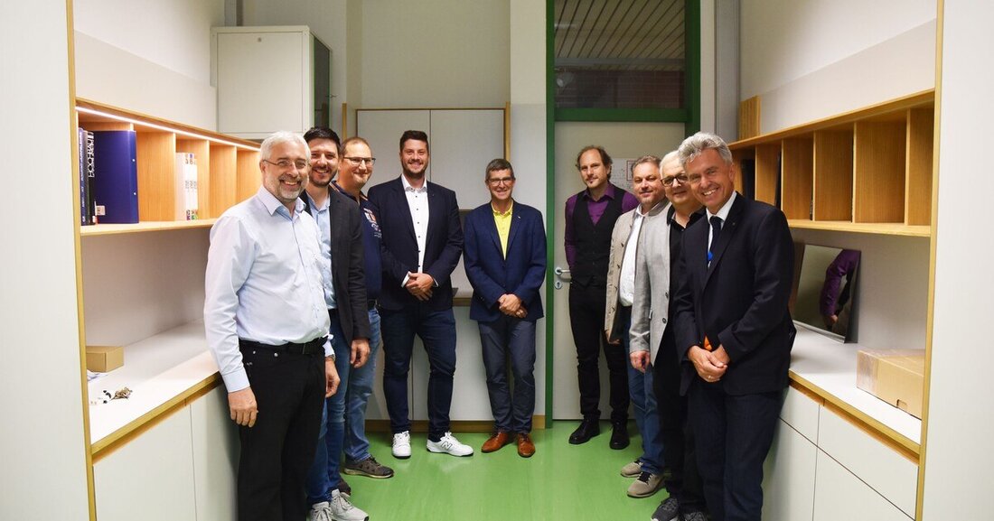 Der Besprechungsraum für die Fachsparte Innenarchitektur der Ortweinschule Graz wurde von der Tischler-Meisterklasse neu gestaltet.