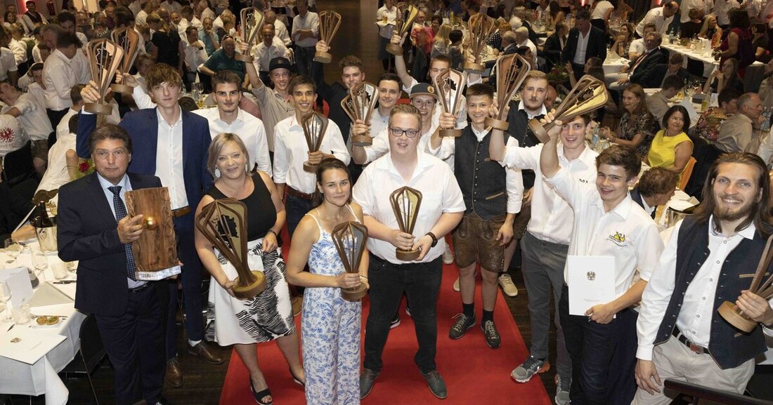 Ob am Siegertreppchen oder nicht – Gewinner*innen waren alle, die heuer beim Bundeslehrlingswettbewerb der Tischler dabei waren.