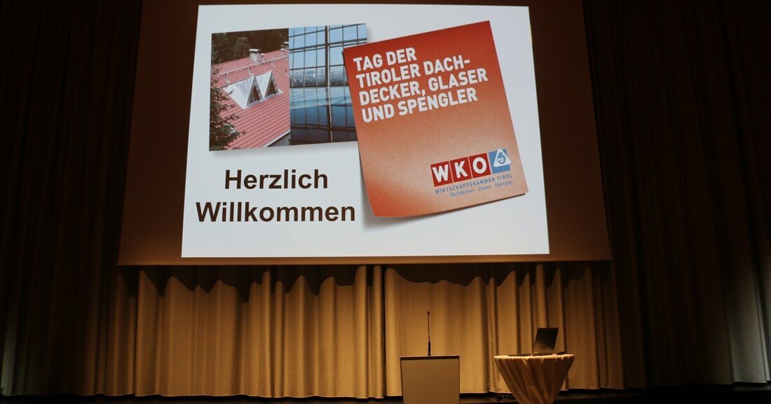 Der für 3. März 2022 geplante Tiroler "Tag der Dachdecker Glaser und Spengler" wurde auf nächstes Jahr verschoben.