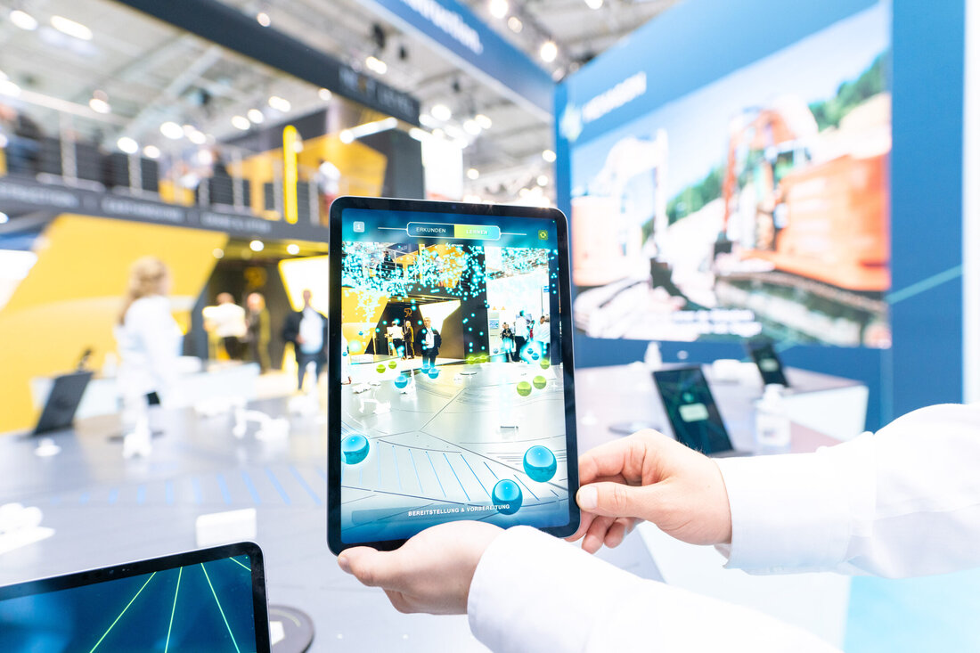 Baumaschinen werden immer vernetzter – kein Zufall, dass dieser Trend bei der Baumaschinenmesse Bauma 2025 in München zu den großen Themen gehört.