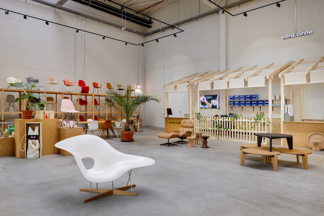 Nachhaltiges Wirtschaften nach dem Kreislaufmodell: Im Herbst 2023 wurde auf dem Vitra Campus in Weil am Rhein ein weiterer Circle Store eröffnet. Das Möbelrecycling hat inzwischen Schule gemacht.