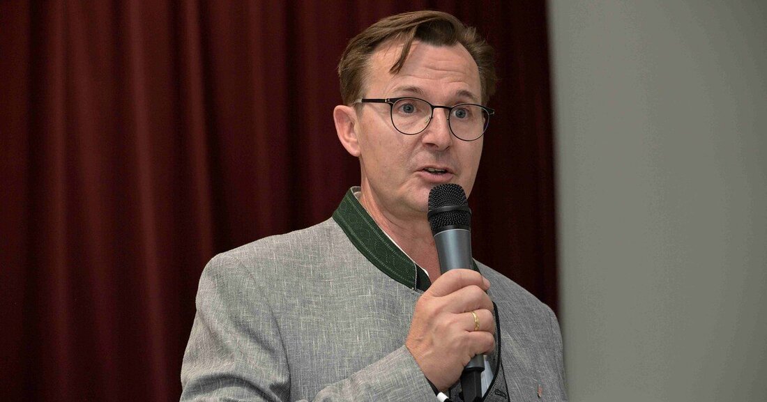 Klaus Weissengruber legt das Amt des OÖ Landesinnungsmeisters zurück, BIM Gerhard Spitzbart übernimmt seine Agenden.