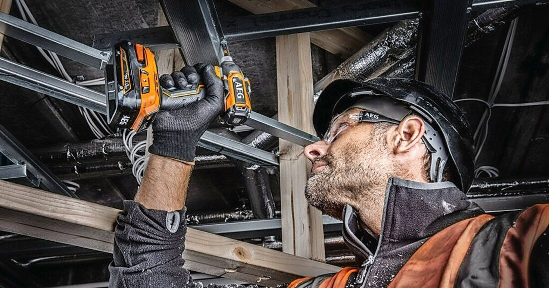 Der neue 18 Volt Akku-Schlagschrauber überzeugt mit Handlichkeit und Leistung im rauen Baustellenalltag.