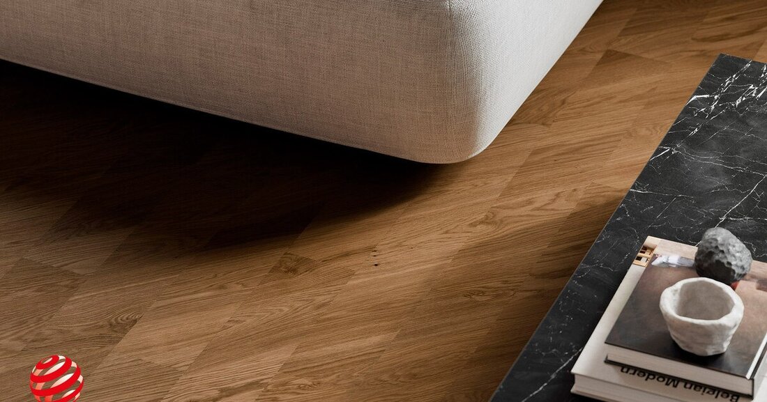 Die Bauwerk Parkett Kollektion "Spinpark" erhielt beim Red Dot Award: Product Design 2024 die Auszeichnung "Red Dot".