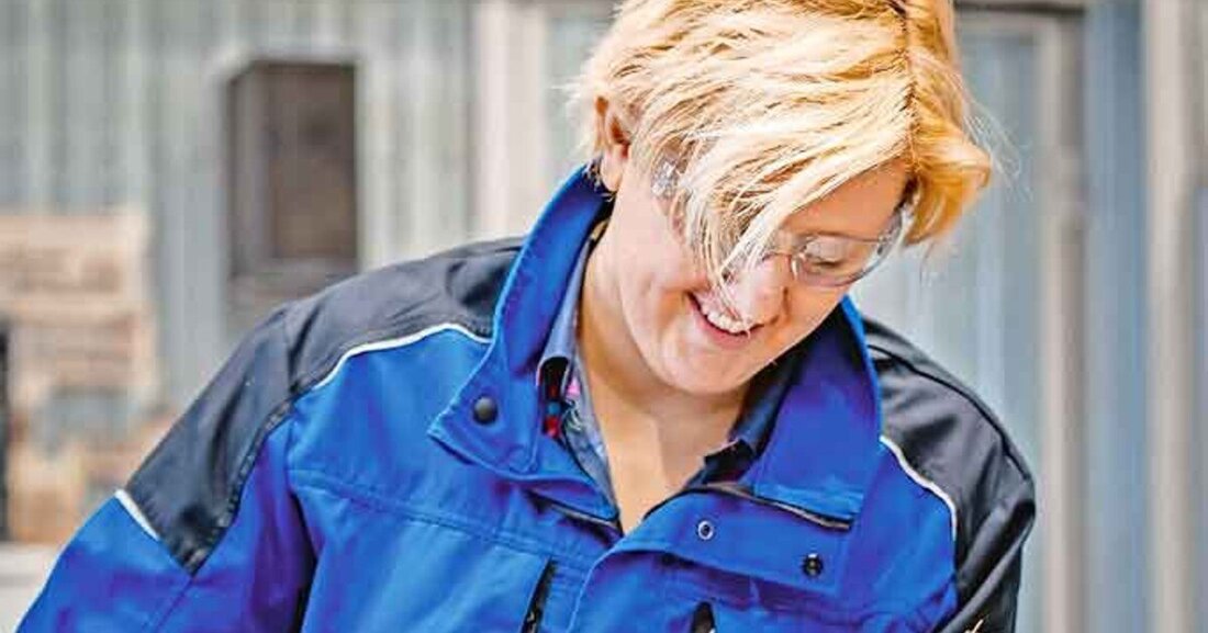 Die Architektin und Betriebswirtin Caroline Biribauer ist Handwerksmeisterin geworden, um den elterlichen Betrieb zu übernehmen.