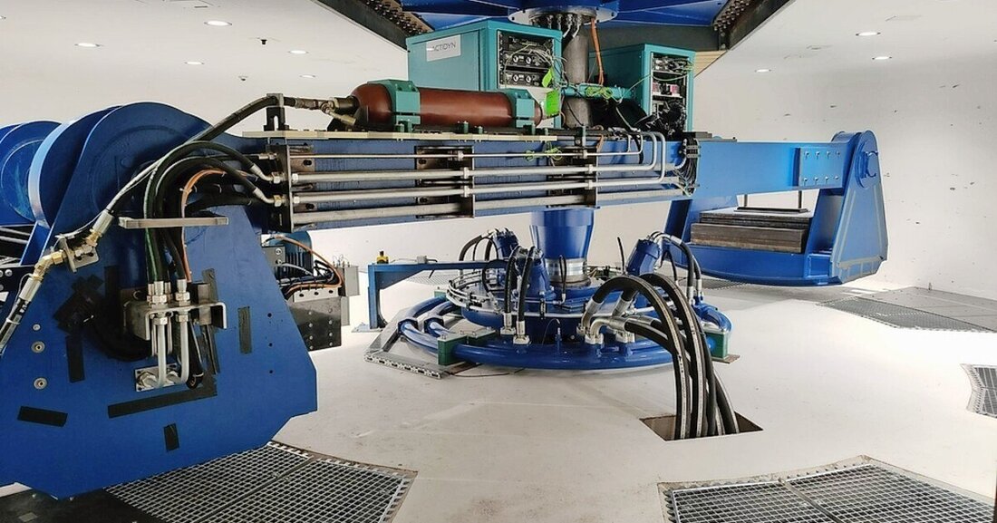 Die ETH Zürich lässt über das Blechportal von Blexon Bleche biegen, um Erdbeben zu simulieren.