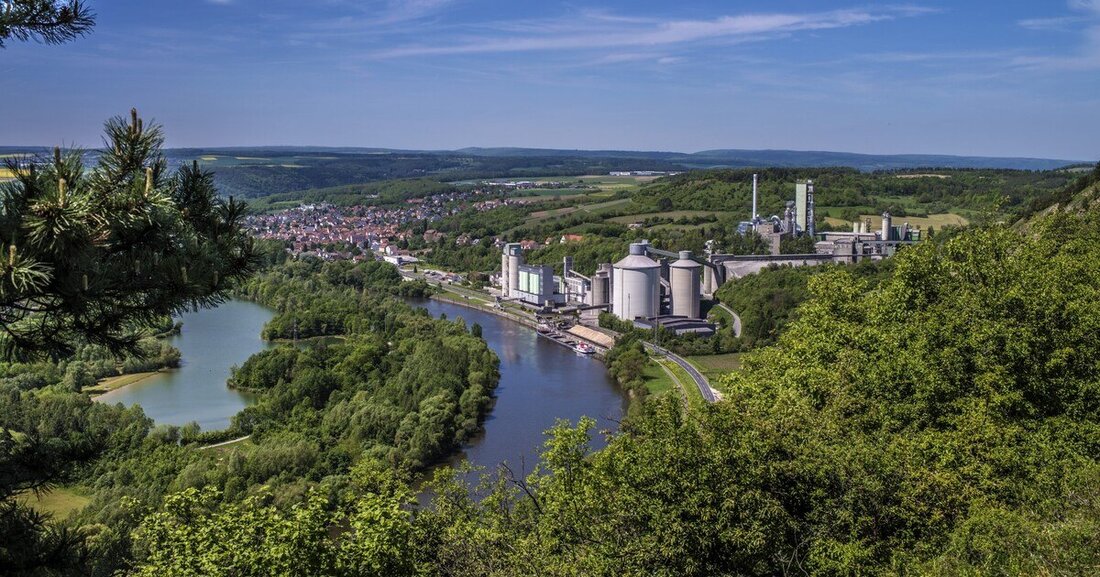 Erstmals kommt ein CO2-Abtrennungsverfahren, entwickelt von drei Branchengrößen, in einem Zementwerk zum Einsatz.