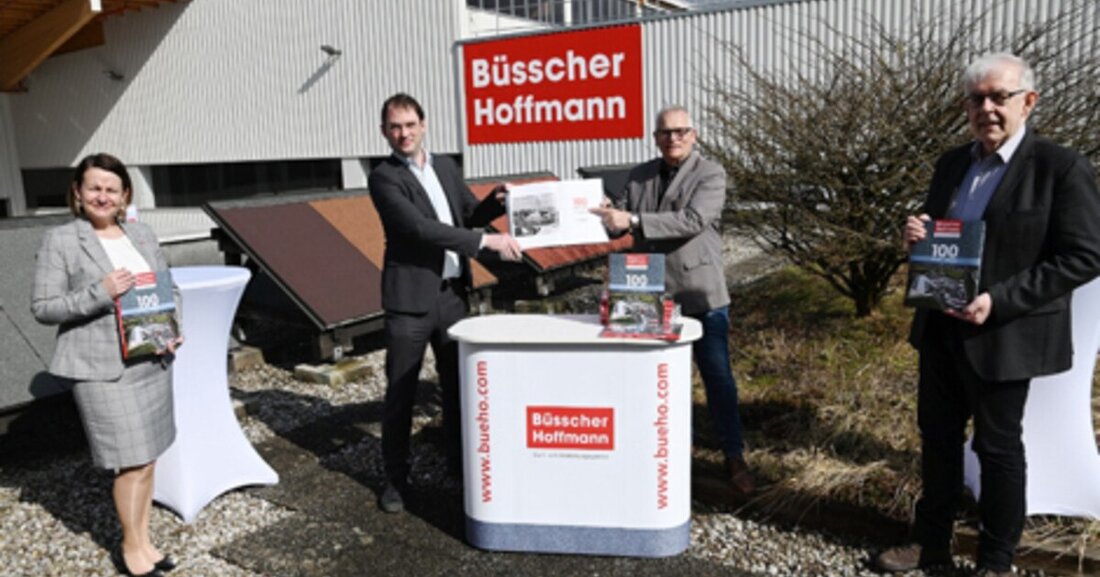 Büsscher & Hoffmann hat ein Buch zum 100-jährigen Jubiläum des Werkstandort Enns herausgebracht.