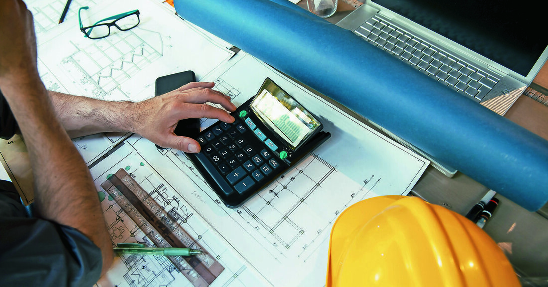 Resultiert eine Überschreitung eines Kostenvoranschlages aus Umständen aus der Sphäre des Bestellers, ist eineAnzeige entbehrlich.