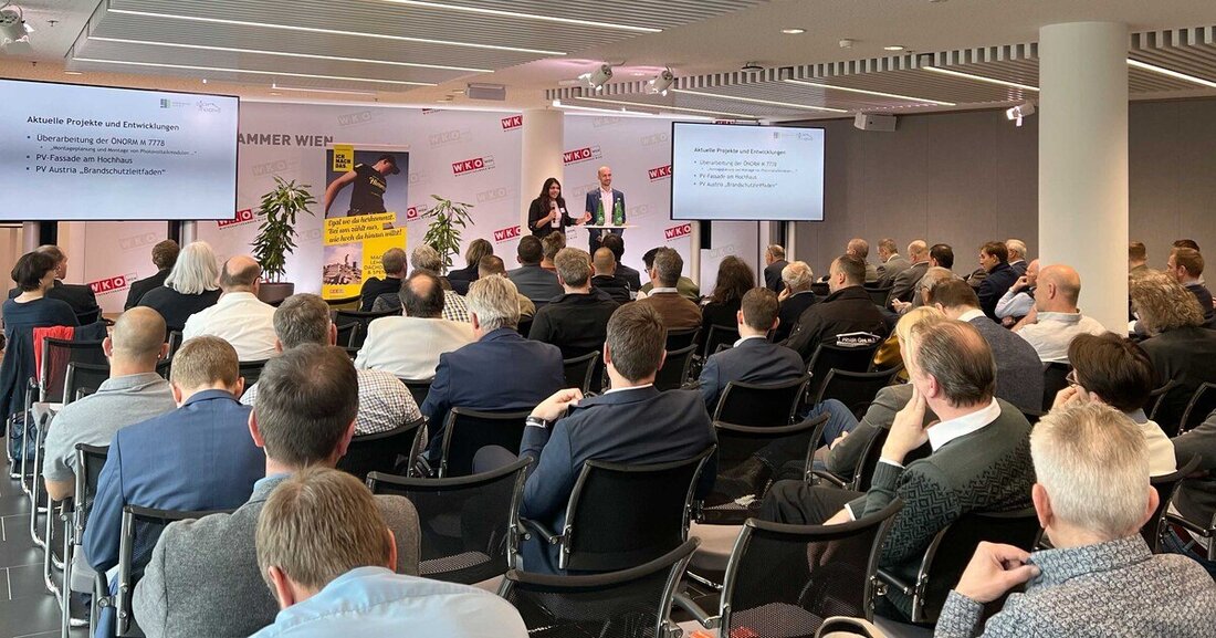 Der zweite Österreichische Dachtag am 25. April 2024 in Wien widmete sich dem Thema Photovoltaik in der Praxis.