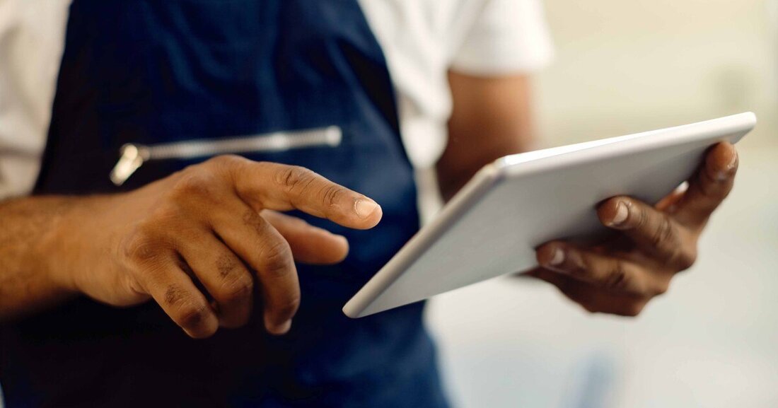 Digitale Technologien sind auch für das Glashandwerk ein großes Zukunftsthema. Und ein Hot Topic auf der glasstec 2024.