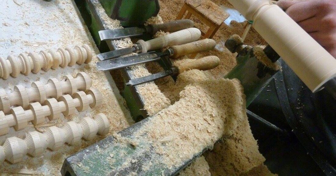 Neue Ausbildungsordnung: Seit September 2022 ist die Drechsler*innen-Ausbildung in der Tischlerei-Lehre integriert.