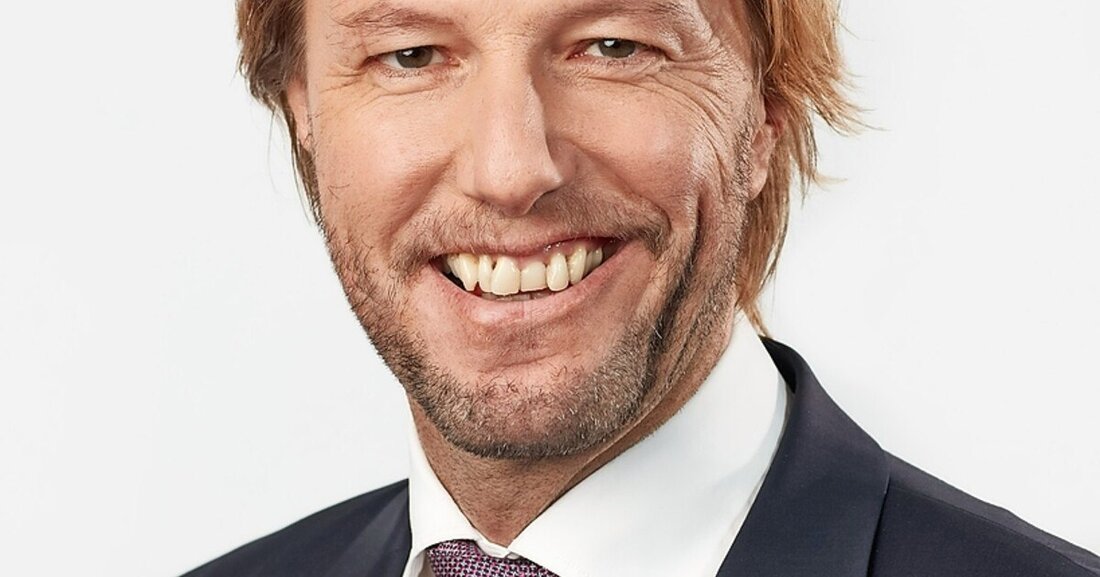 CFO Andreas Sauer legt Funktion zurück, Klemens Eiter wird vom Aufsichtsratsausschuss als neuer CFO nominiert.