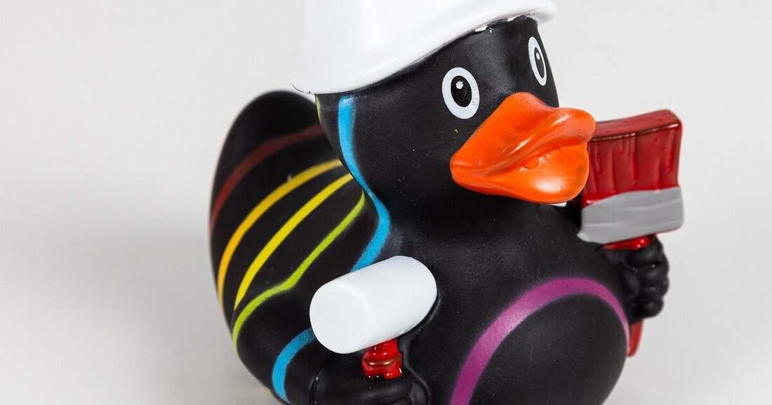 Die Jubiläums-Entenjagd im Farbeimer von Synthesa ist zu Ende und die Gewinner*innen sind gekürkt.