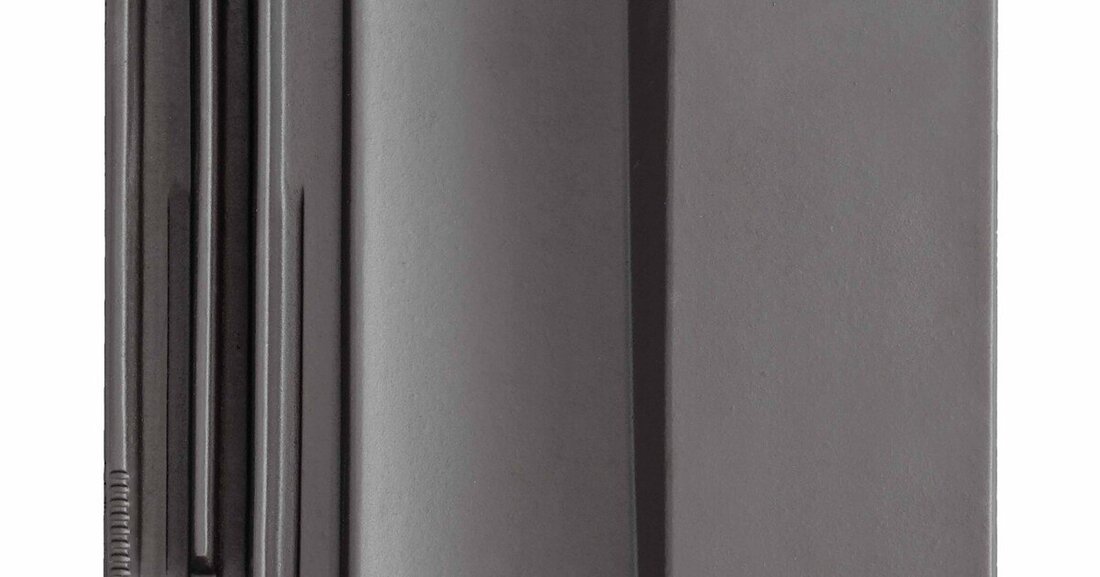 Erlus hat mit dem Dachziegel "Karat RS" den diesjährigen IF Design Award gewonnen.