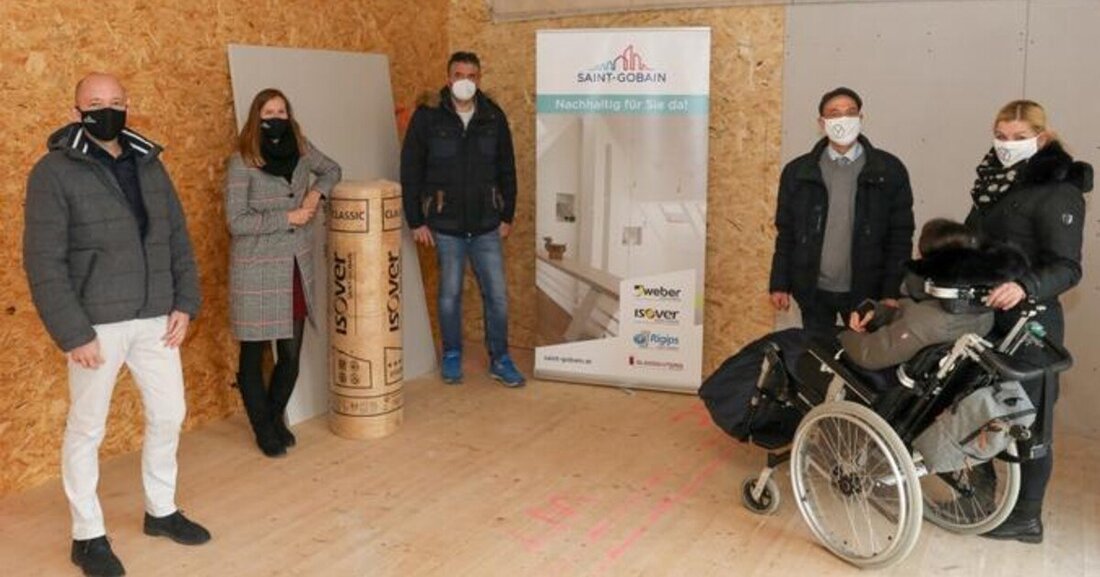 Saint-Gobain, Isover und Rigips unterstützen das Projekt „Ylvie“. Das Projekt ist nach Ylvie Pfeifer, die mit 18 Jahren nach einem schweren Autounfall mit der tragischen Diagnose Wachkoma konfrontiert war, benannt.