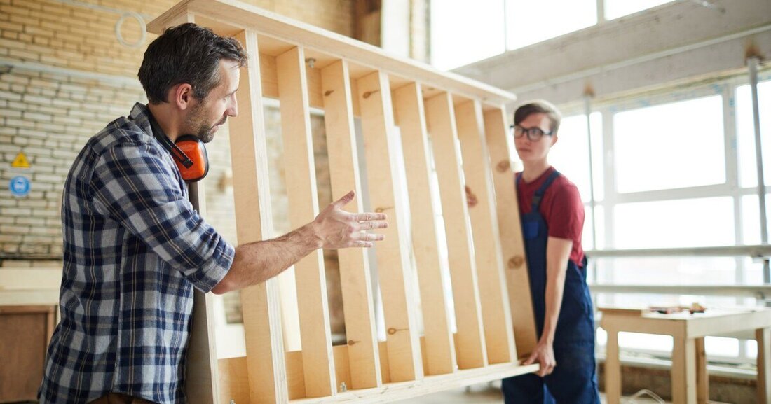 Boxspringbetten sind nach wie vor beliebt, Holzbetten gewinnen mit dem Alter an Attraktivität.
