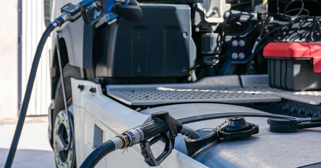 Mit der Adblue-Versorgung könnte es eng werden, warnen – wieder einmal – deutsche ­Branchenvertreter und Hersteller.