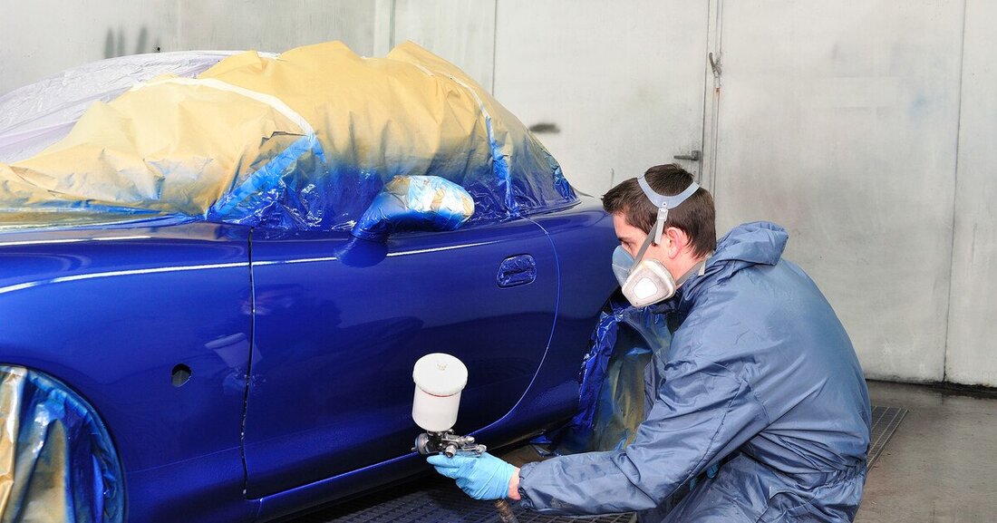 Beim Autokauf spielt die Fahrzeugfarbe eine nicht unerhebliche Rolle. Autolacke sind die heimlichen Entscheidungsträger.