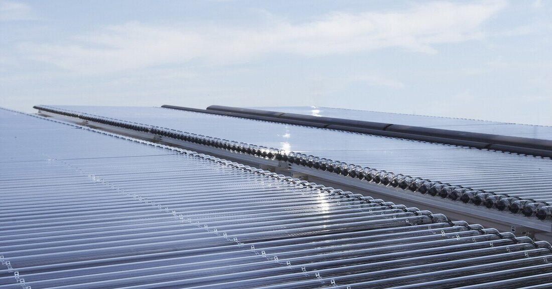 Seit ca. 5.000 Jahren nutzen Menschen die Kraft der Sonne. Dazu drei kostenlose Infografiken von Solaranlage-Ratgeber.de