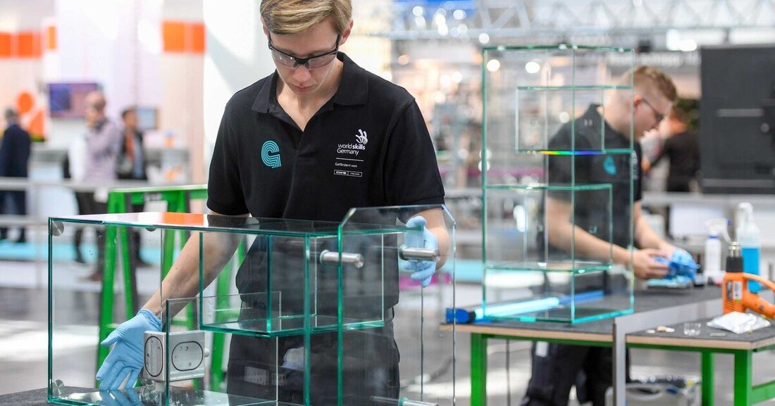 Ein Highlight der glasstec 2024 ist die Sonderschau "Handwerk Live", die das Glashandwerk von morgen erlebbar macht.