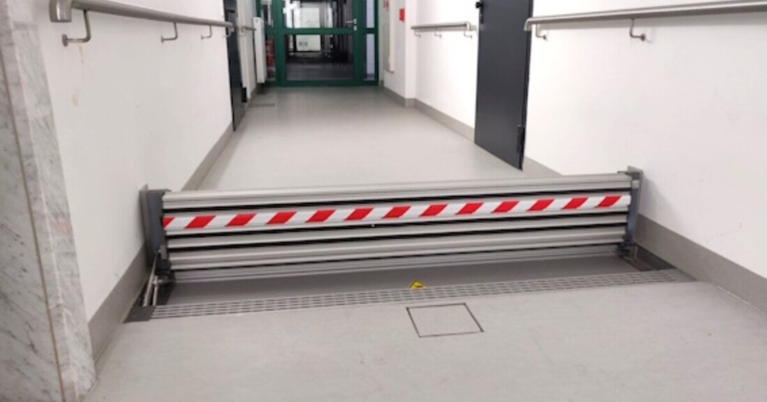 Dammbalken- und Klappschott-Systemen bieten einen wirkungsvollen Schutz vor Hochwasser.