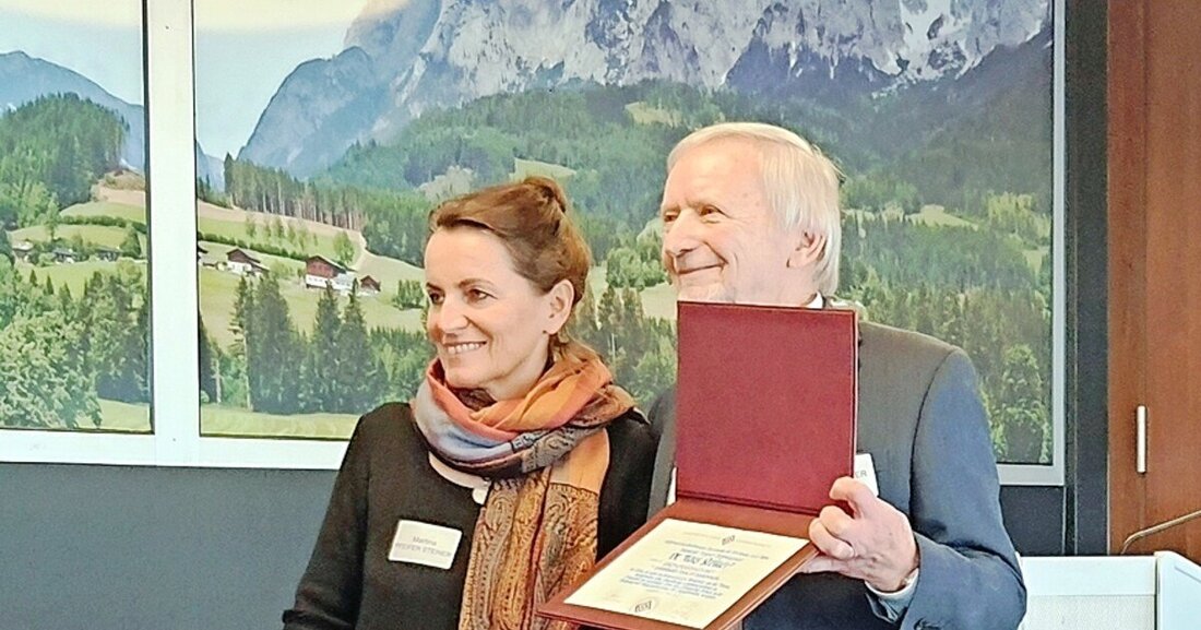 Ehrung des Baukybernetikers Hans Steiner und aktuelle Herausforderungen in der Branche.