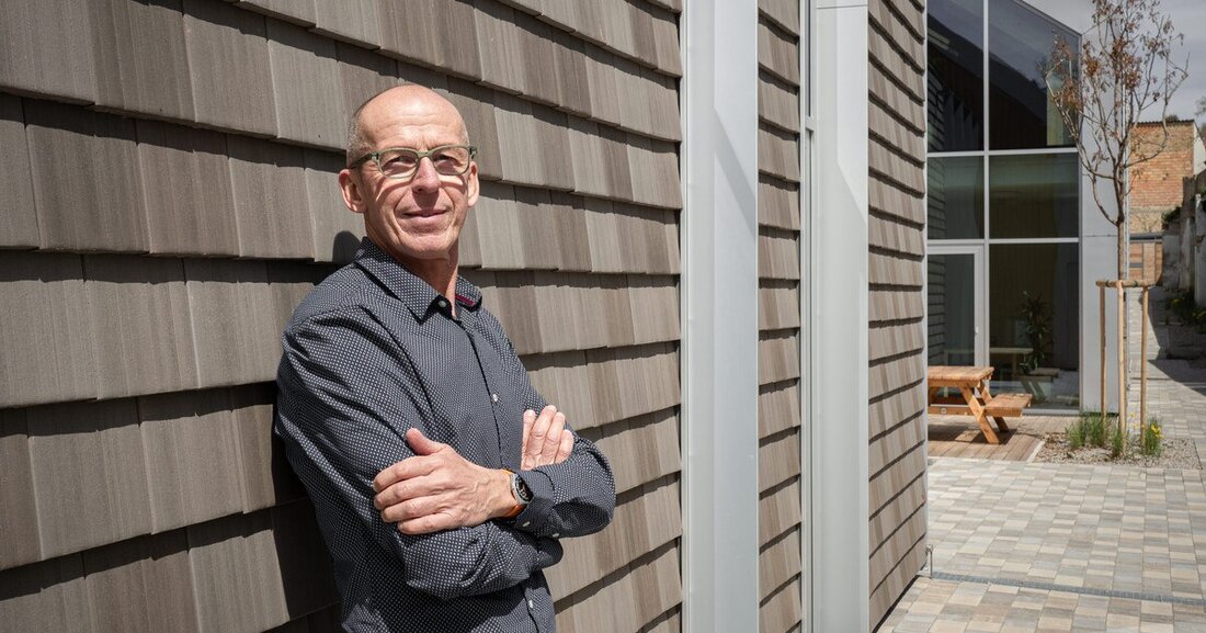 Ing. Walter Schlenkert erzählt von den Anforderungen und Herausforderungen bei historischen Dachsanierungen.