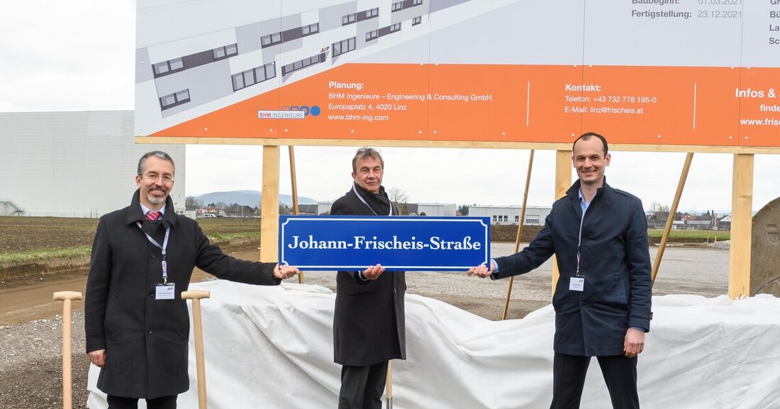 Auf einer Fläche von 48.000 m² baut J. u. A. Frischeis (JAF) in St. Florian/Asten ein neues Holzkompetenz-Zentrum.