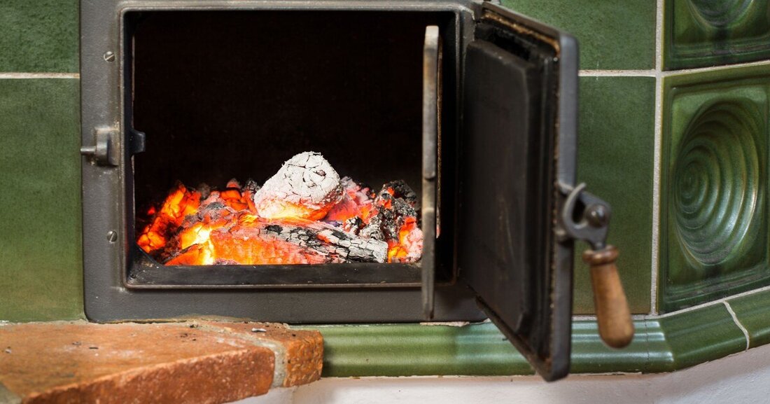 "Eigener Ofen schon in vier bis fünf Monaten", lautet das Versprechen des Hafner-Innungsmeisters Peter Kluhs.