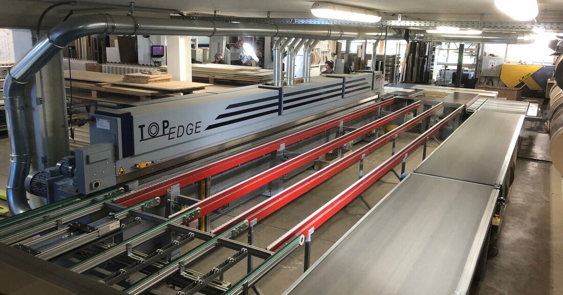 Die Tischlerei Mayrhofer fertigt hochwertige Möbel. Für das Kantenanleimen vertraut man auf die Maschinen von Ott.
