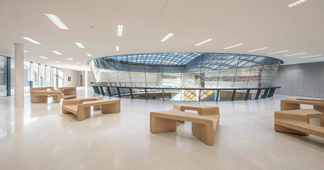 Rund hundert Firmen investierten tausende Handwerksstunden, um das historische Parlamentsgebäude zukunftsfit zu machen.