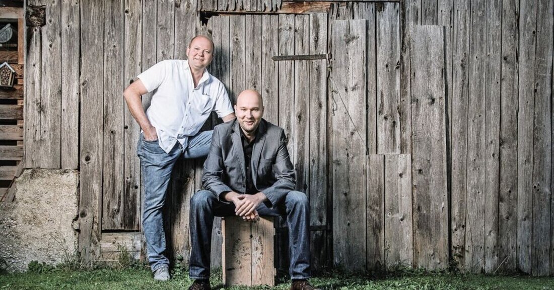 Die B-BROS aus Lanzenkirchen zeigen, dass sich traditionelle Tischlerei und moderne Möbelmanufaktur perfekt ergänzen.