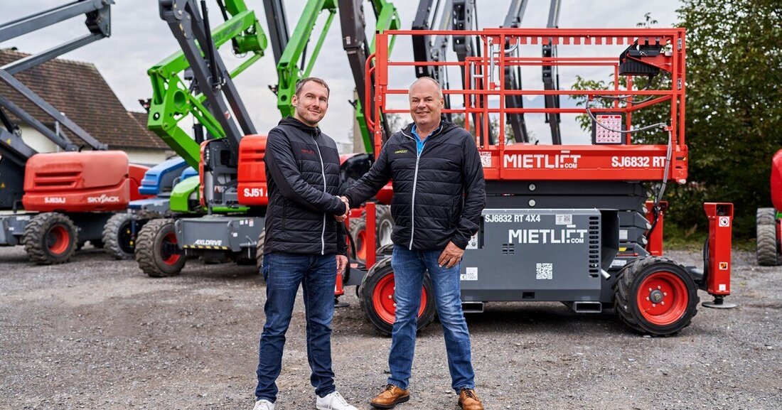 Neue Marke und Führungswechsel: Harald Lorenz (rechts) übergibt Geschäftsführung von Mietlift.com an Markus Baschnegger.