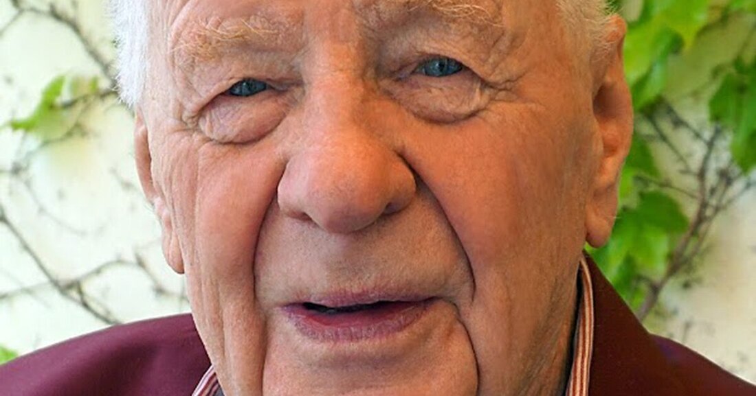 Glasermeister Oskar König ist am 22. März 2021 im 92. Lebensjahr verstorben.