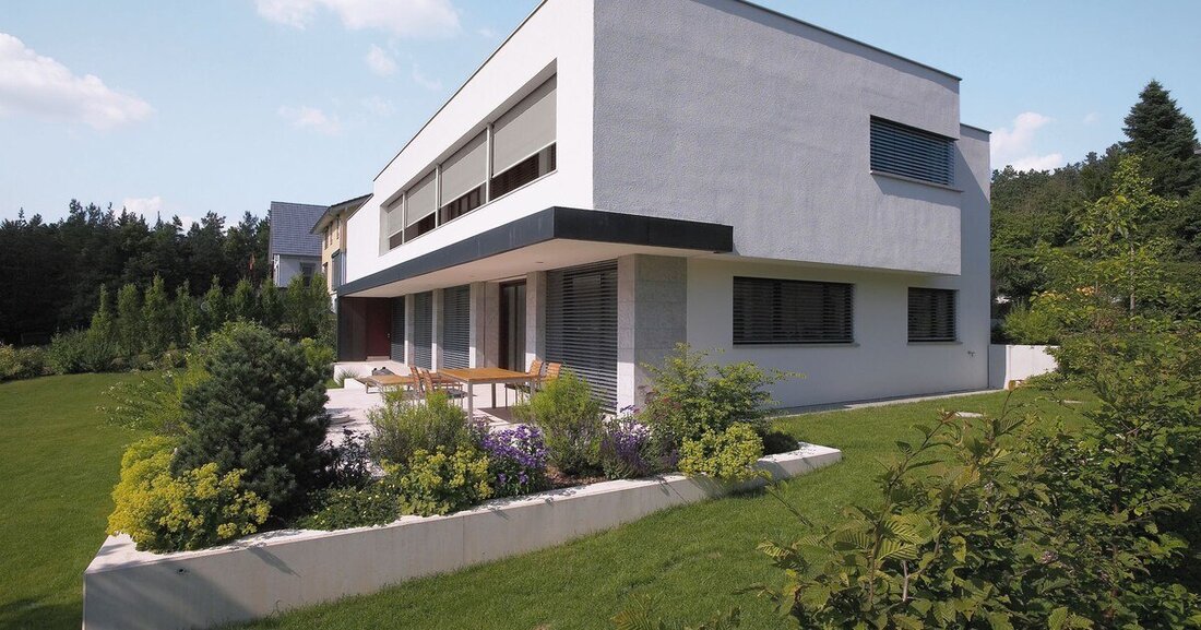 Optimale Lösungen für den effektiven Sonnenschutz finden die Besucher*Innen bei der Fachmesse R+T 2024.