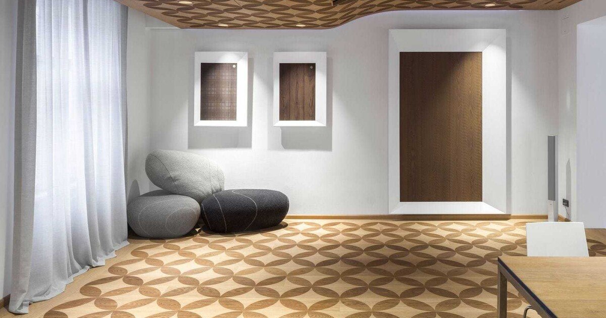 Geometrischer Naturholzboden